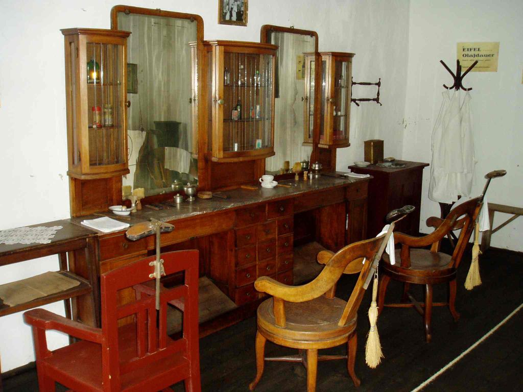 * Image 4