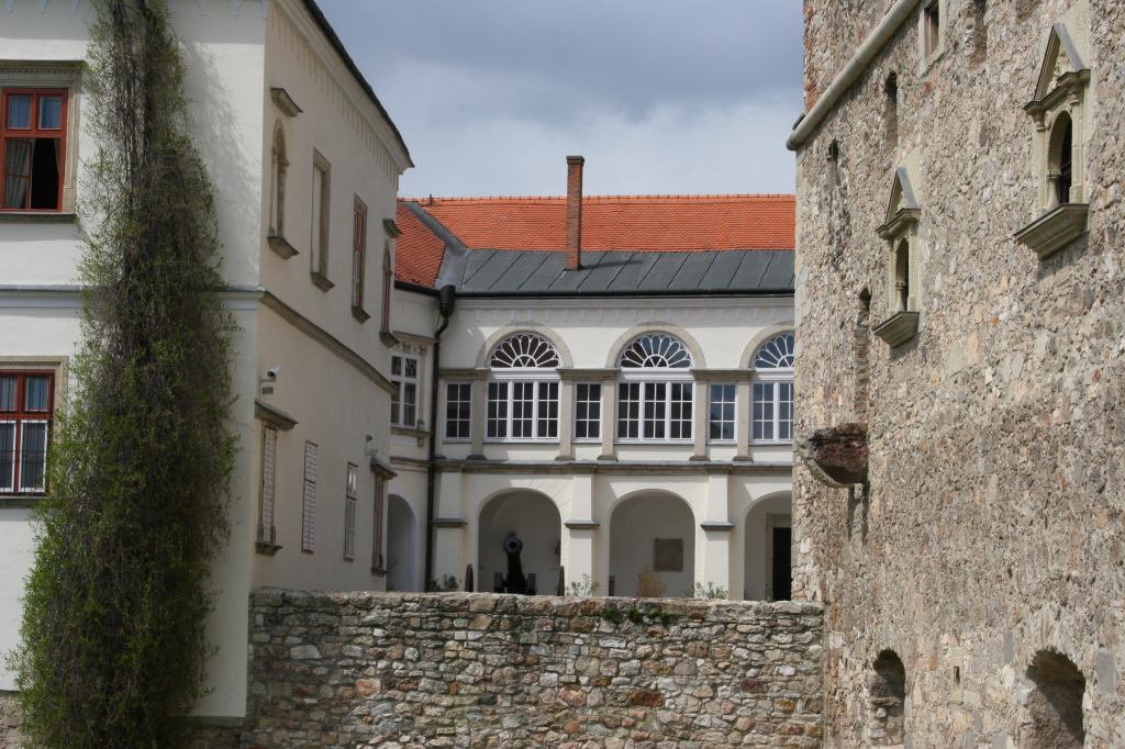 * Image 3