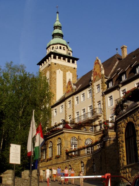 * Image 18