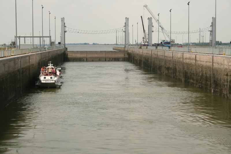 * Image 9